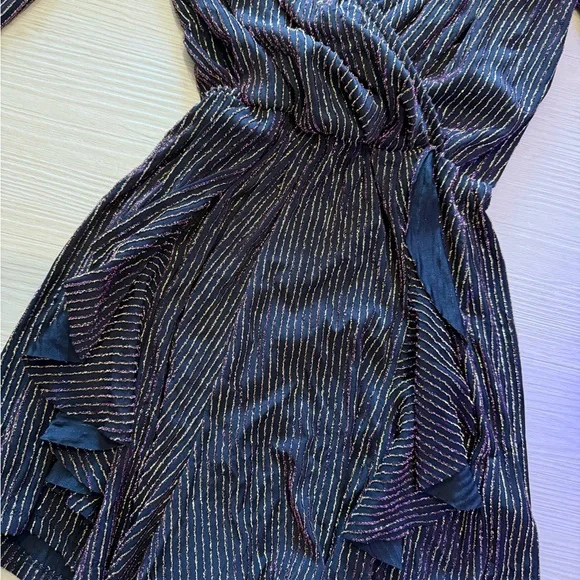 Topshop Black and Gold Long Sleeve Dress - Picture 3 of 6